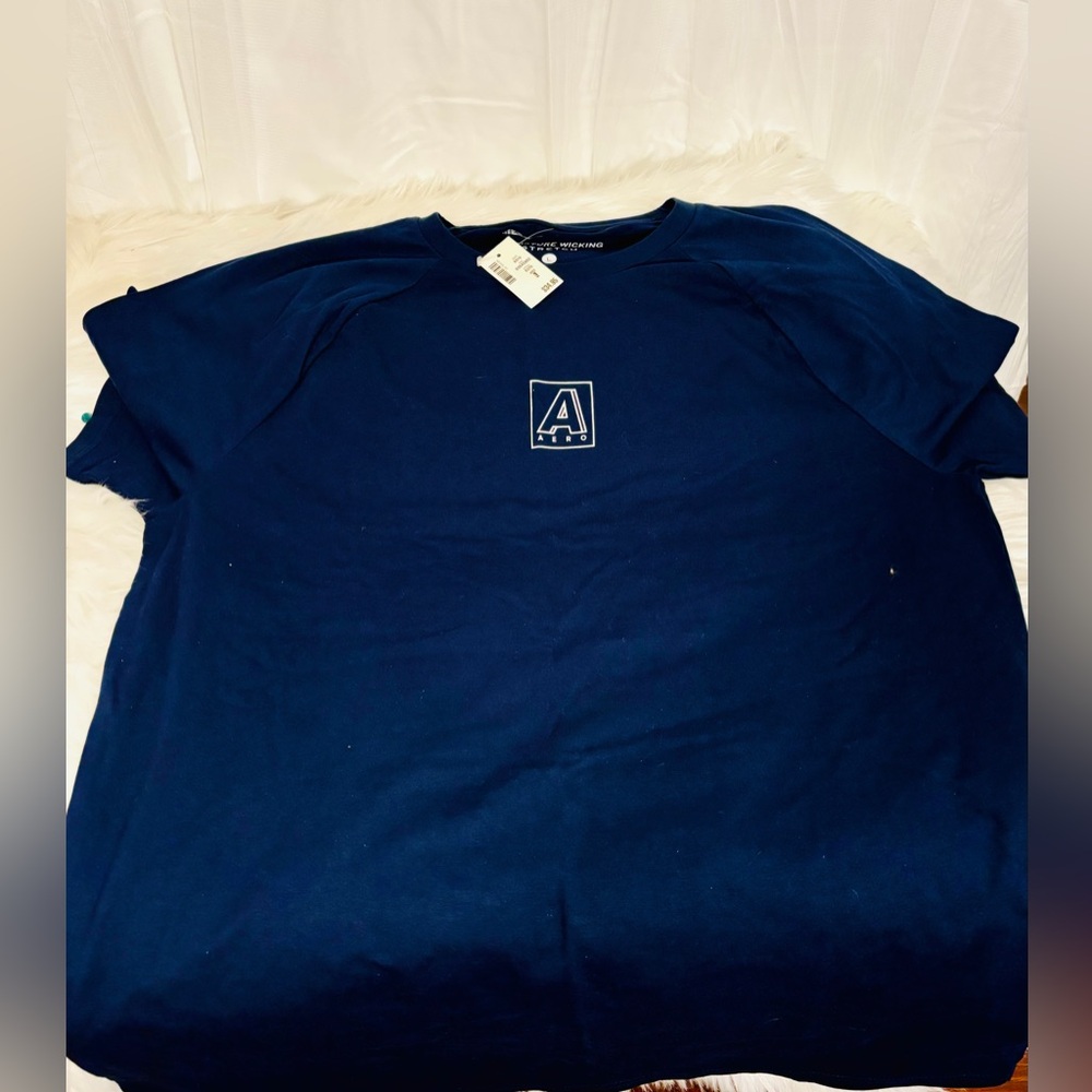 Aeropostale men’s moisture wicking Tshirt size large- dark blue